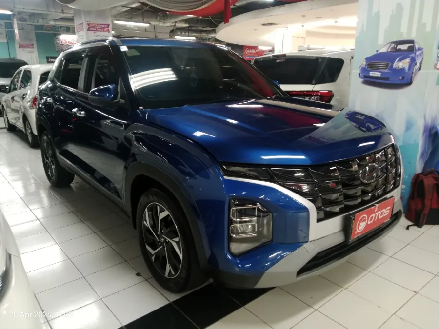 Foto Mobil Bekas Kanan Depan Hyundai Creta 1.5 Style tahun 2022