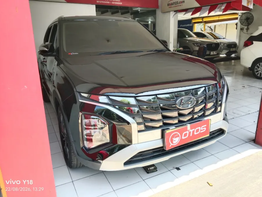 Foto Mobil Bekas Kanan Depan Hyundai Creta 1.5 Style tahun 2022