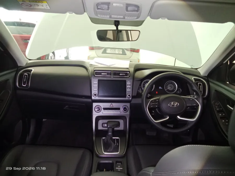 Foto Mobil Bekas Dashboard Hyundai Creta 1.5 Trend tahun 2022