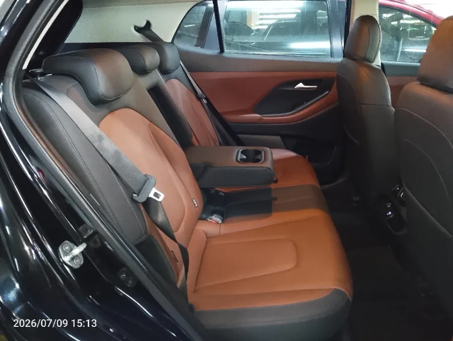 Foto Mobil Bekas Kabin Belakang Hyundai Creta 1.5 Trend tahun 2022