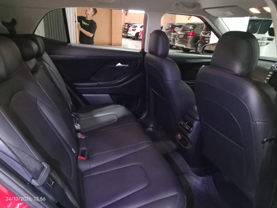 Foto Mobil Bekas Kabin Belakang Hyundai Creta 1.5 Trend tahun 2022