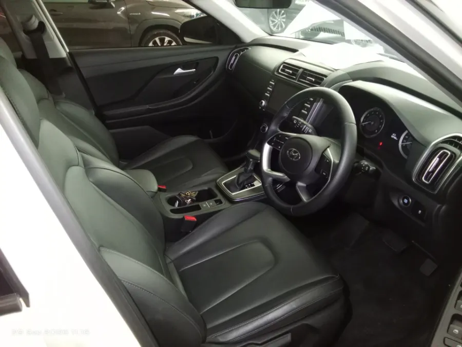 Foto Mobil Bekas Kabin Depan Hyundai Creta 1.5 Trend tahun 2022