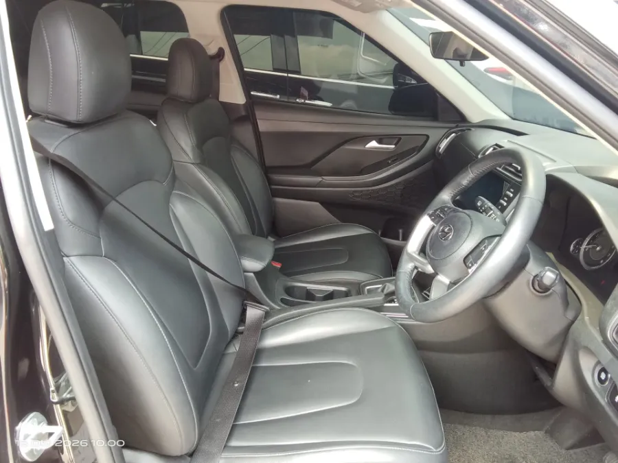 Foto Mobil Bekas Kabin Depan Hyundai Creta 1.5 Trend tahun 2022