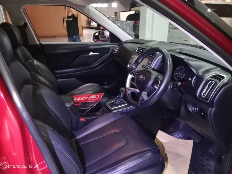 Foto Mobil Bekas Kabin Depan Hyundai Creta 1.5 Trend tahun 2022