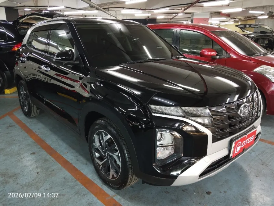 Foto Mobil Bekas Kanan Depan Hyundai Creta 1.5 Trend tahun 2022