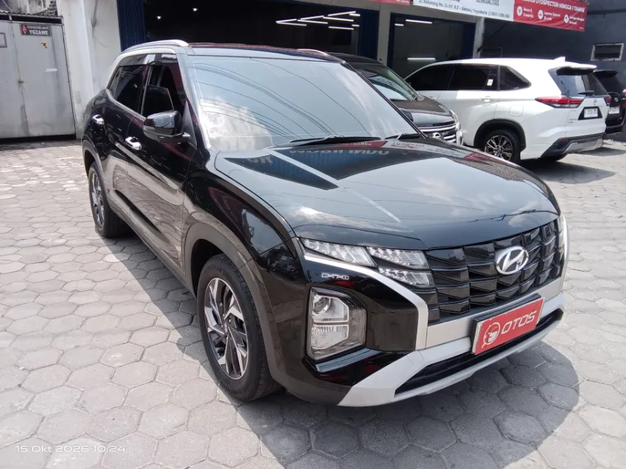 Foto Mobil Bekas Kanan Depan Hyundai Creta 1.5 Trend tahun 2022