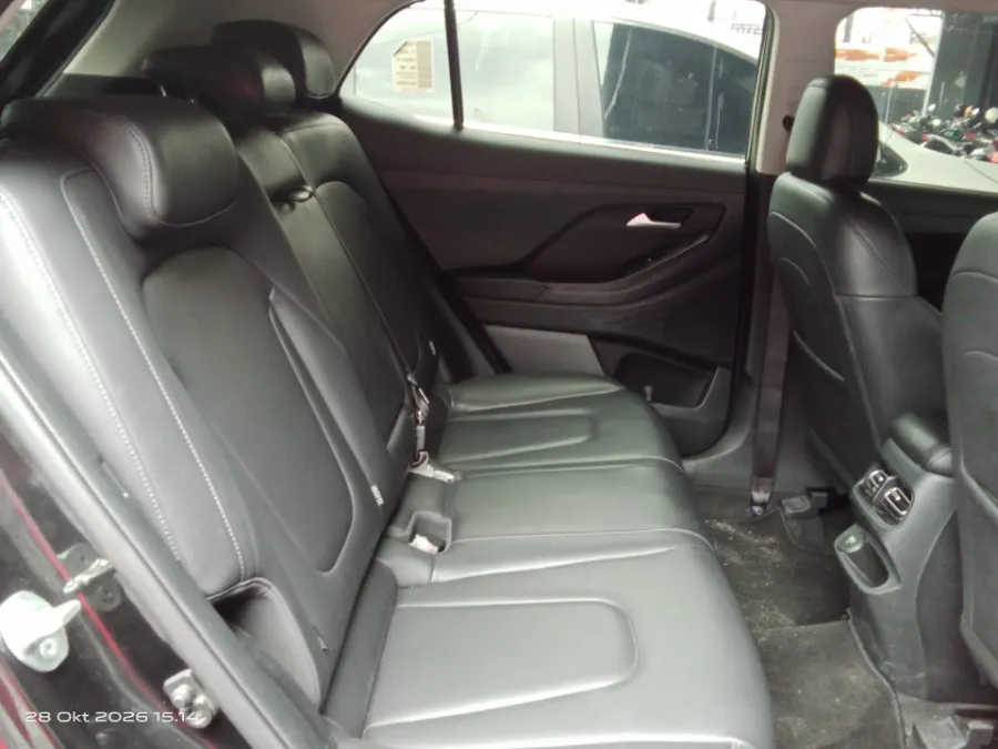 Foto Mobil Bekas Kabin Belakang Hyundai Creta 1.5 Trend tahun 2023
