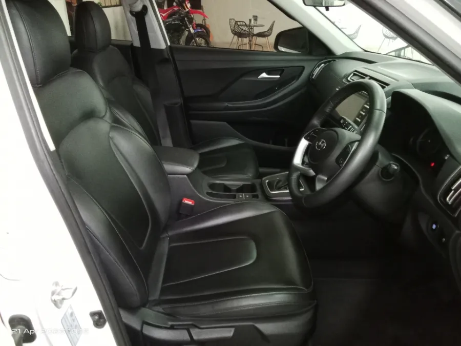 Foto Mobil Bekas Kabin Depan Hyundai Creta 1.5 Trend tahun 2023