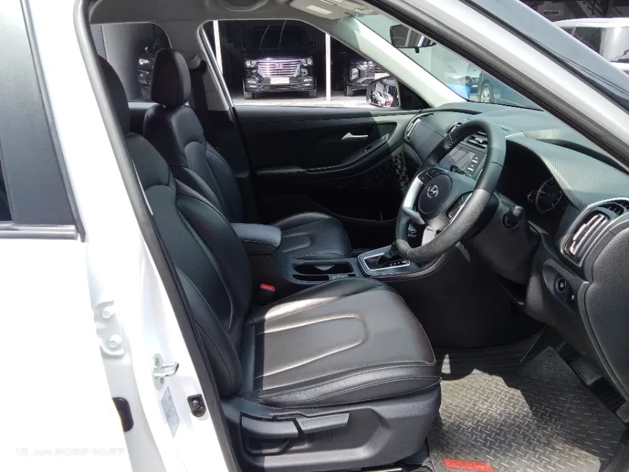 Foto Mobil Bekas Kabin Depan Hyundai Creta 1.5 Trend tahun 2023