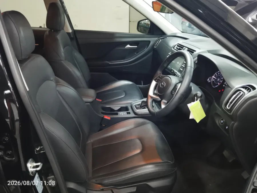Foto Mobil Bekas Kabin Depan Hyundai Creta 1.5 Trend tahun 2023