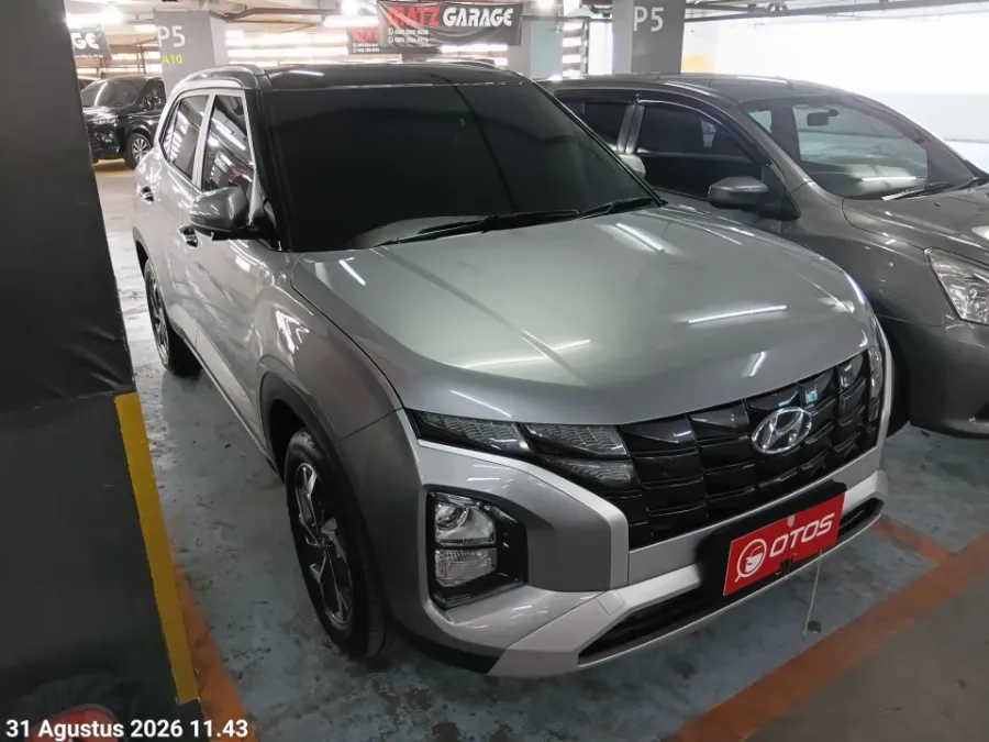Foto Mobil Bekas Kanan Depan Hyundai Creta 1.5 Trend tahun 2023