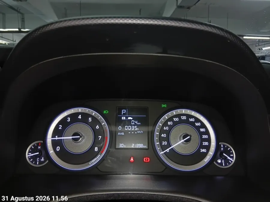 Foto Mobil Bekas Odometer Hyundai Creta 1.5 Trend tahun 2023