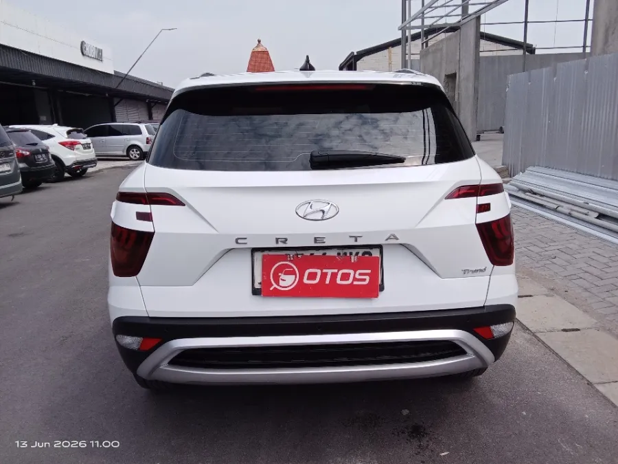 Foto Mobil Bekas Tampak Belakang Hyundai Creta 1.5 Trend tahun 2023
