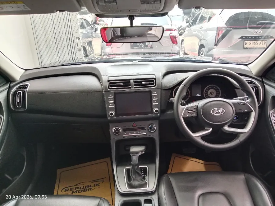 Foto Mobil Bekas Dashboard Hyundai Creta 1.5 Trend tahun 2024