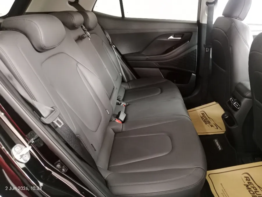 Foto Mobil Bekas Kabin Belakang Hyundai Creta 1.5 Trend tahun 2025