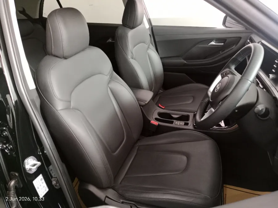 Foto Mobil Bekas Kabin Depan Hyundai Creta 1.5 Trend tahun 2025