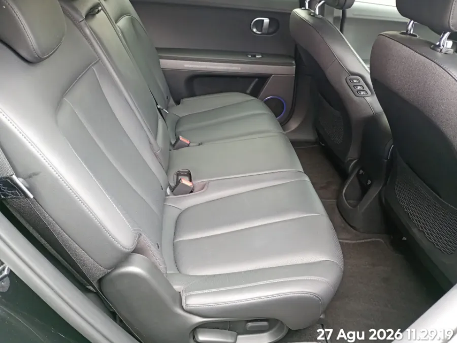Foto Mobil Bekas Kabin Belakang Hyundai Ioniq 5 Long Range Prime tahun 2023