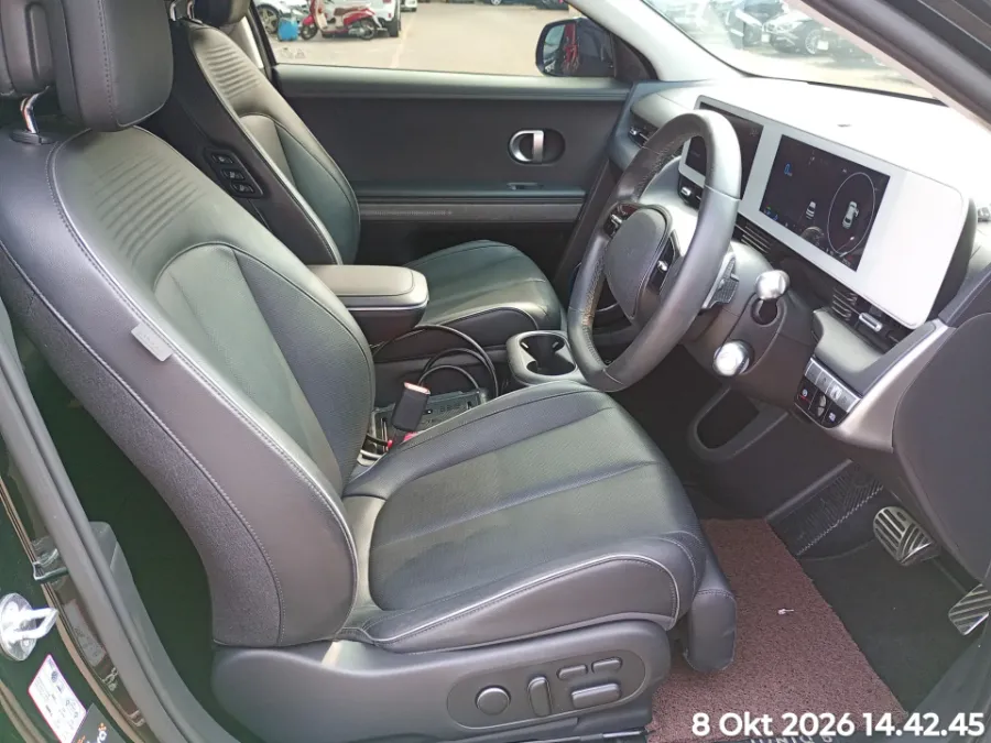 Foto Mobil Bekas Kabin Depan Hyundai Ioniq 5 Long Range Prime tahun 2023