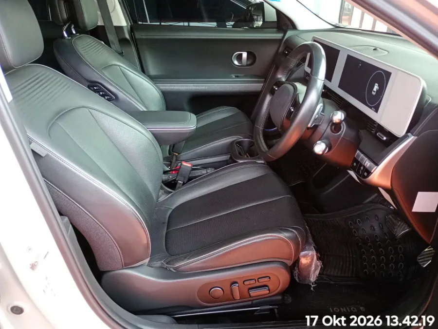 Foto Mobil Bekas Kabin Depan Hyundai Ioniq 5 Long Range Prime tahun 2023