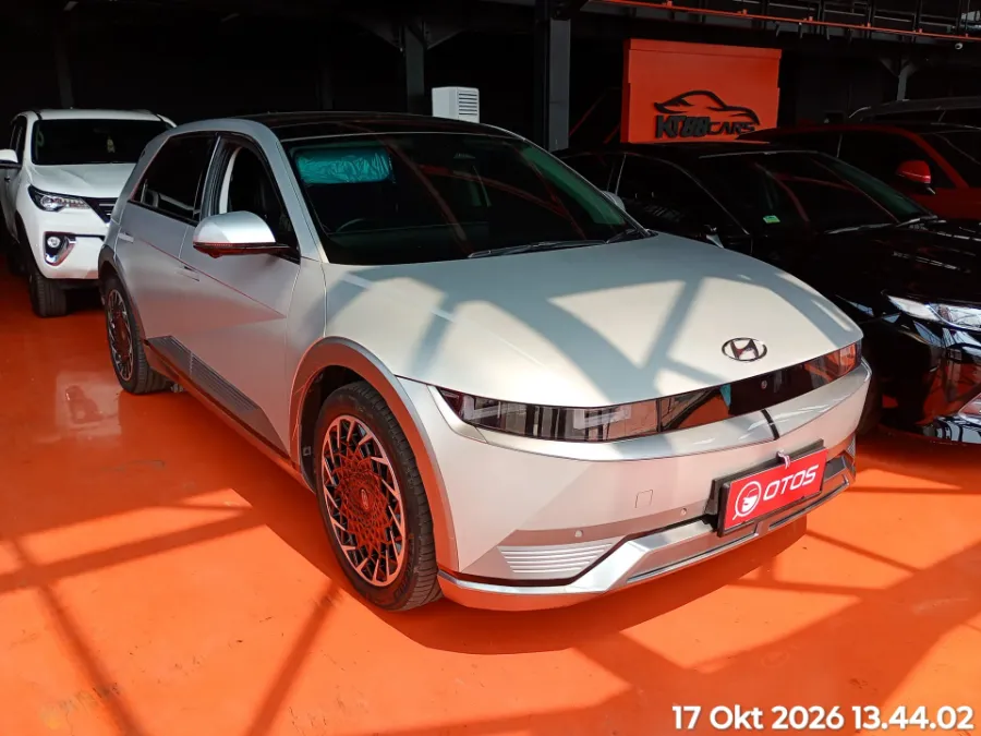 Foto Mobil Bekas Kanan Depan Hyundai Ioniq 5 Long Range Prime tahun 2023