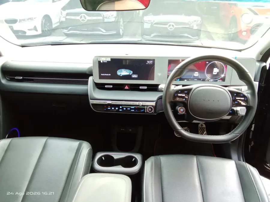 Foto Mobil Bekas Dashboard Hyundai Ioniq 5 Long Range Signature tahun 2023