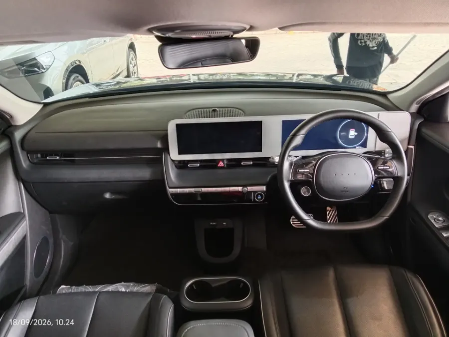 Foto Mobil Bekas Dashboard Hyundai Ioniq 5 Long Range Signature tahun 2023