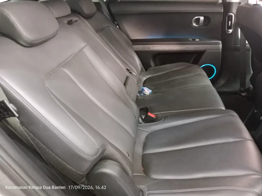 Foto Mobil Bekas Kabin Belakang Hyundai Ioniq 5 Long Range Signature tahun 2023