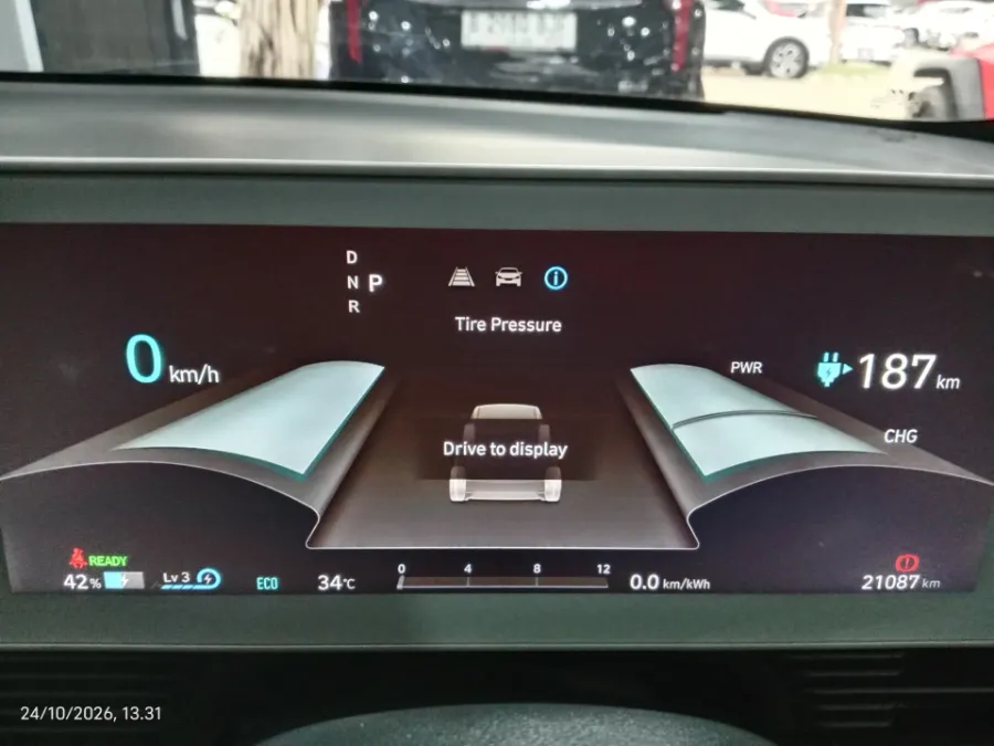 Foto Mobil Bekas Odometer Hyundai Ioniq 5 Long Range Signature tahun 2023