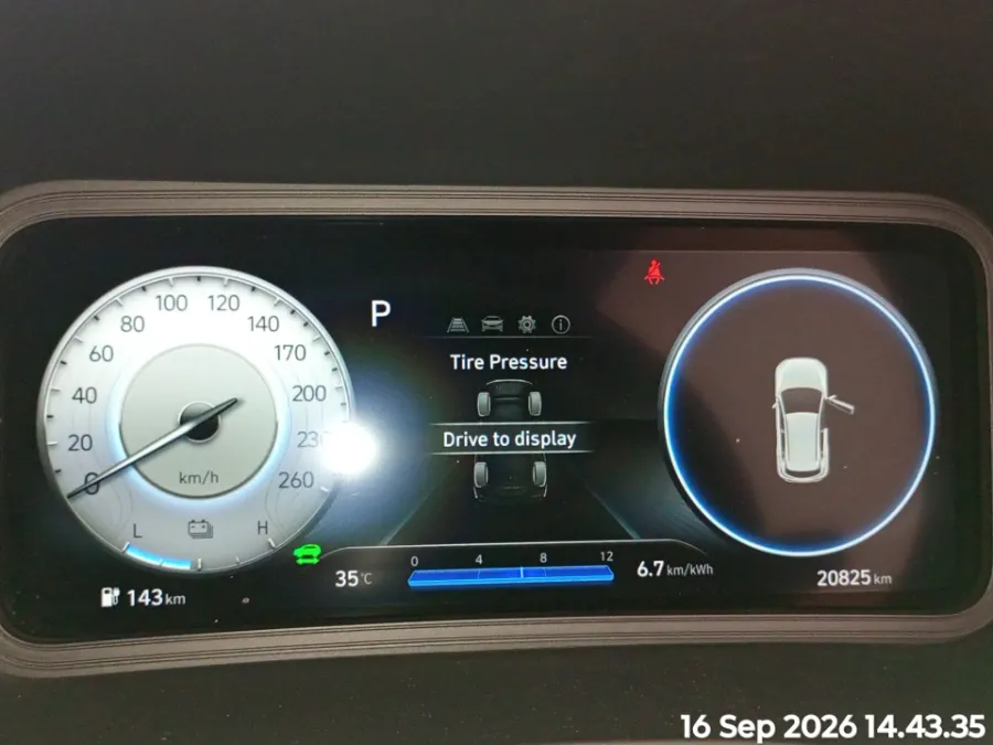 Foto Mobil Bekas Odometer Hyundai Kona 2.0 tahun 2021