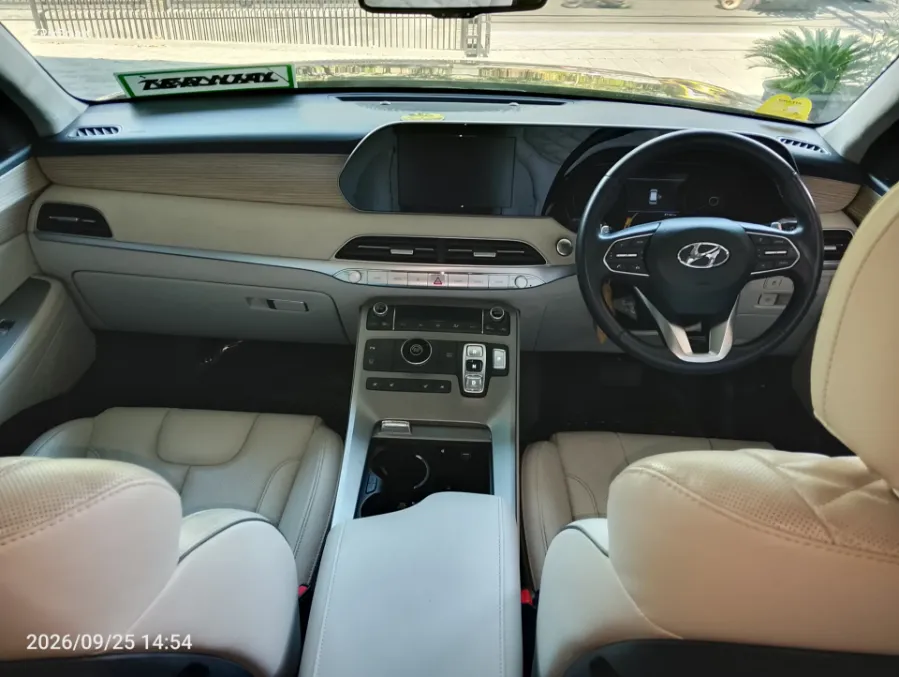 Foto Mobil Bekas Dashboard Hyundai Palisade 2.2 tahun 2021