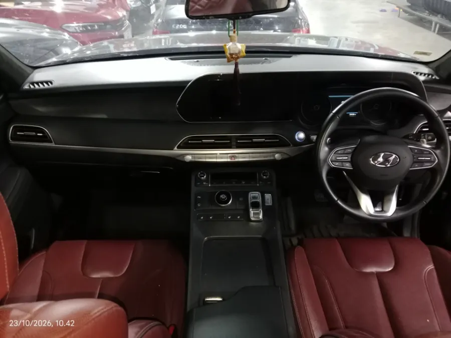 Foto Mobil Bekas Dashboard Hyundai Palisade 2.2 tahun 2021