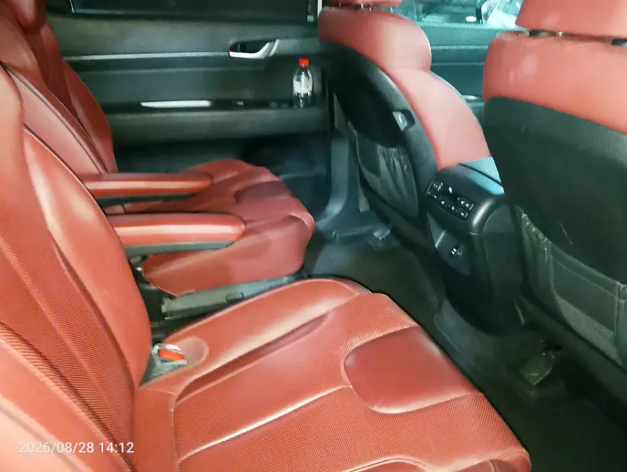 Foto Mobil Bekas Kabin Belakang Hyundai Palisade 2.2 tahun 2021