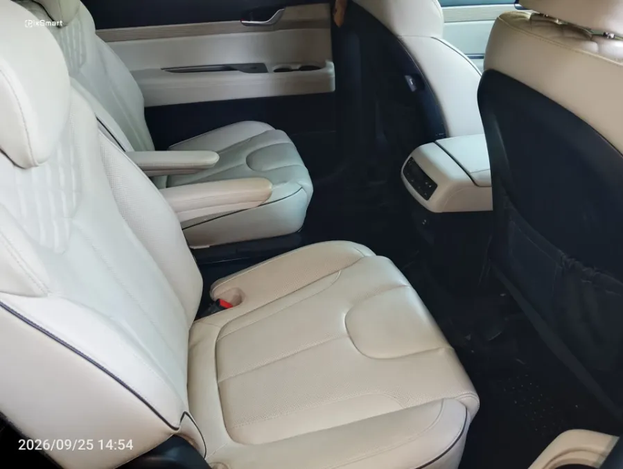 Foto Mobil Bekas Kabin Belakang Hyundai Palisade 2.2 tahun 2021