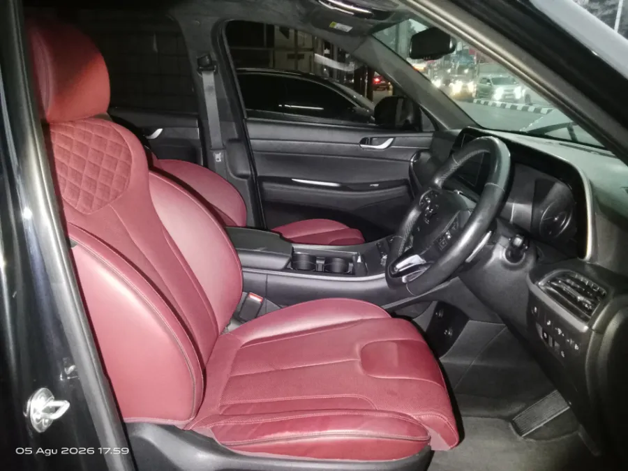 Foto Mobil Bekas Kabin Depan Hyundai Palisade 2.2 tahun 2021