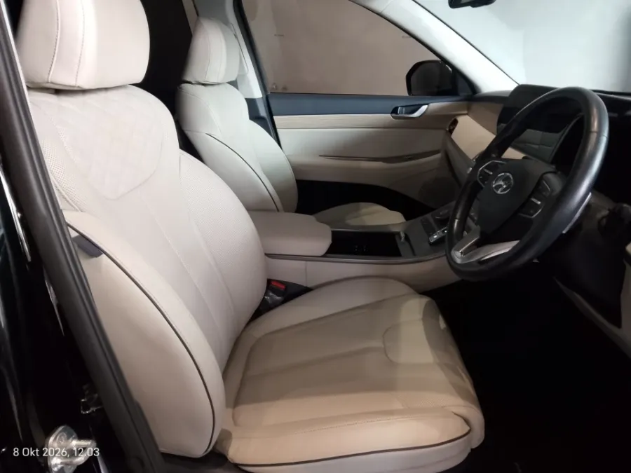 Foto Mobil Bekas Kabin Depan Hyundai Palisade 2.2 tahun 2021