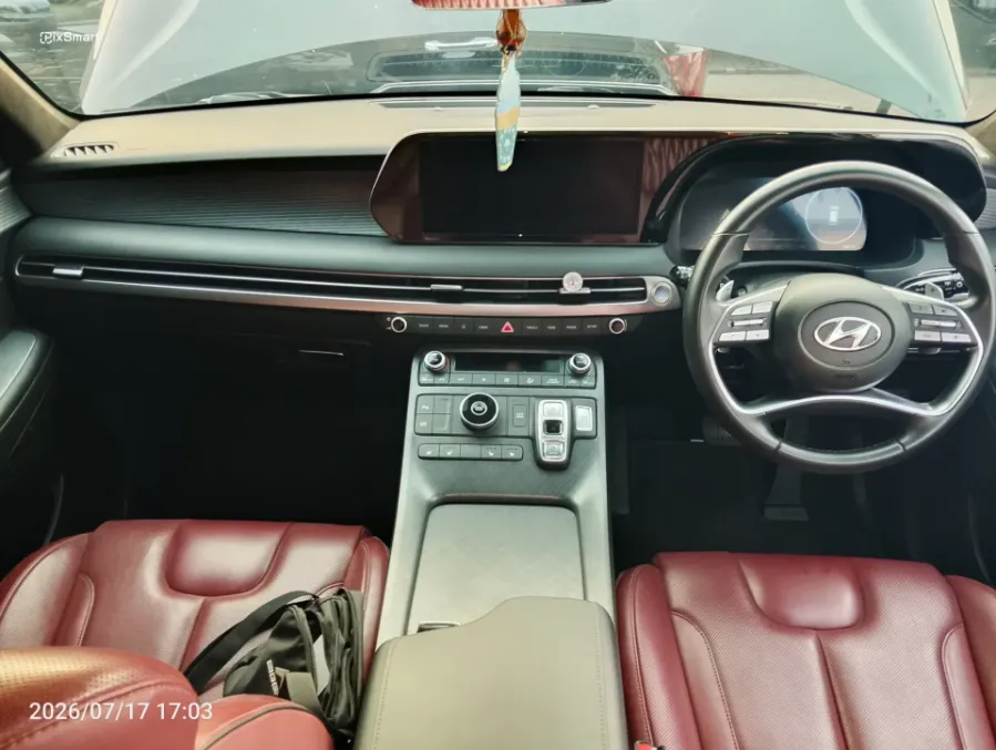 Foto Mobil Bekas Dashboard Hyundai Palisade 2.2 tahun 2022