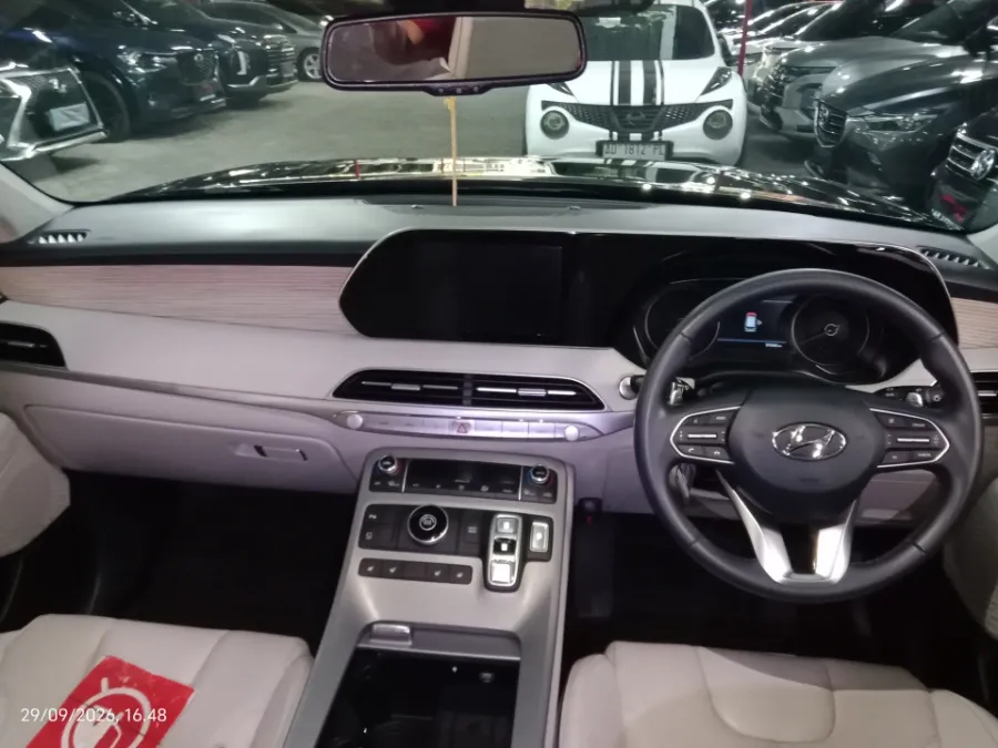 Foto Mobil Bekas Dashboard Hyundai Palisade 2.2 tahun 2022