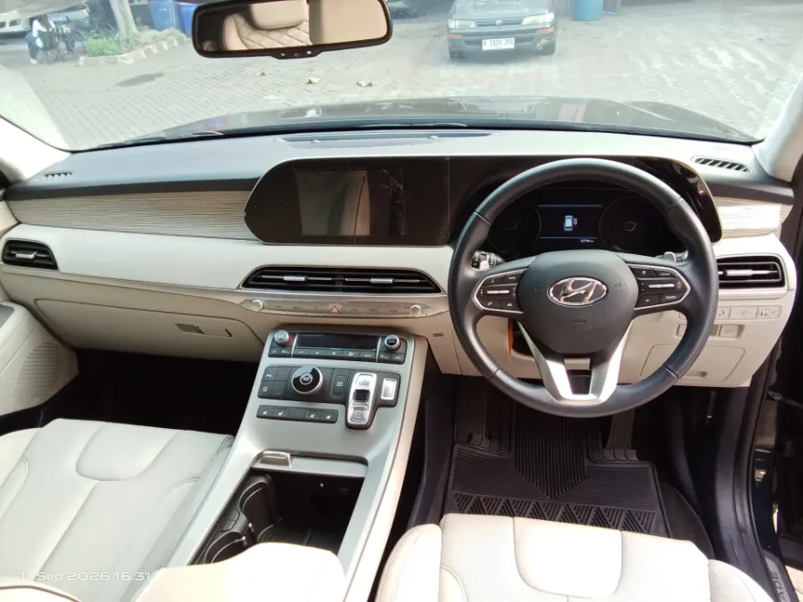 Foto Mobil Bekas Dashboard Hyundai Palisade 2.2 tahun 2022