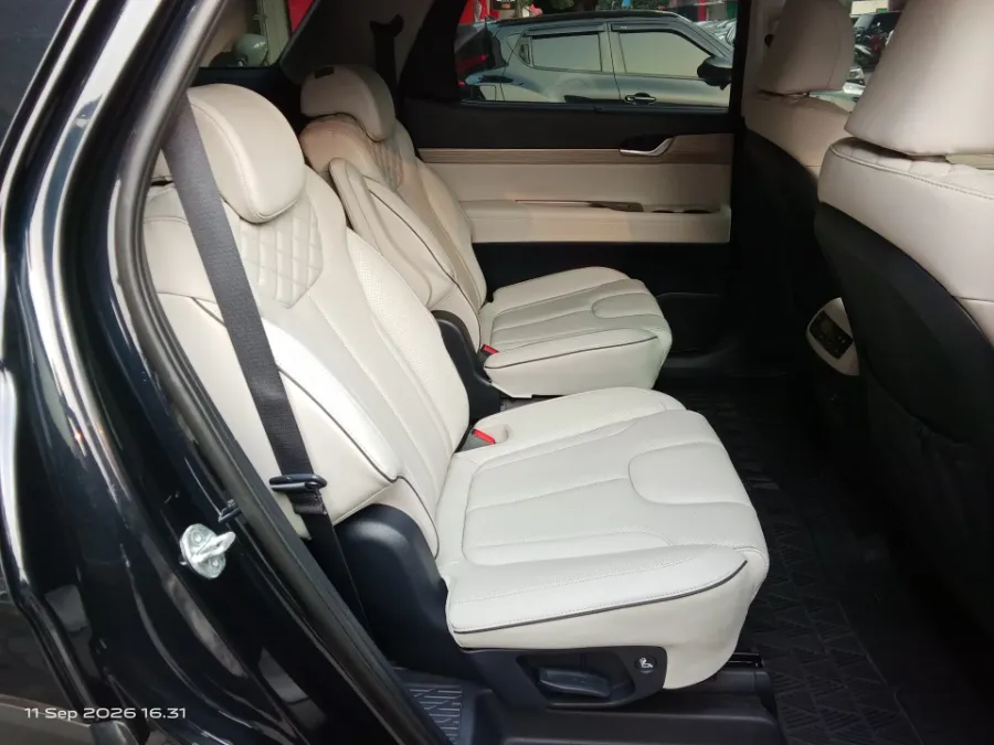 Foto Mobil Bekas Kabin Belakang Hyundai Palisade 2.2 tahun 2022