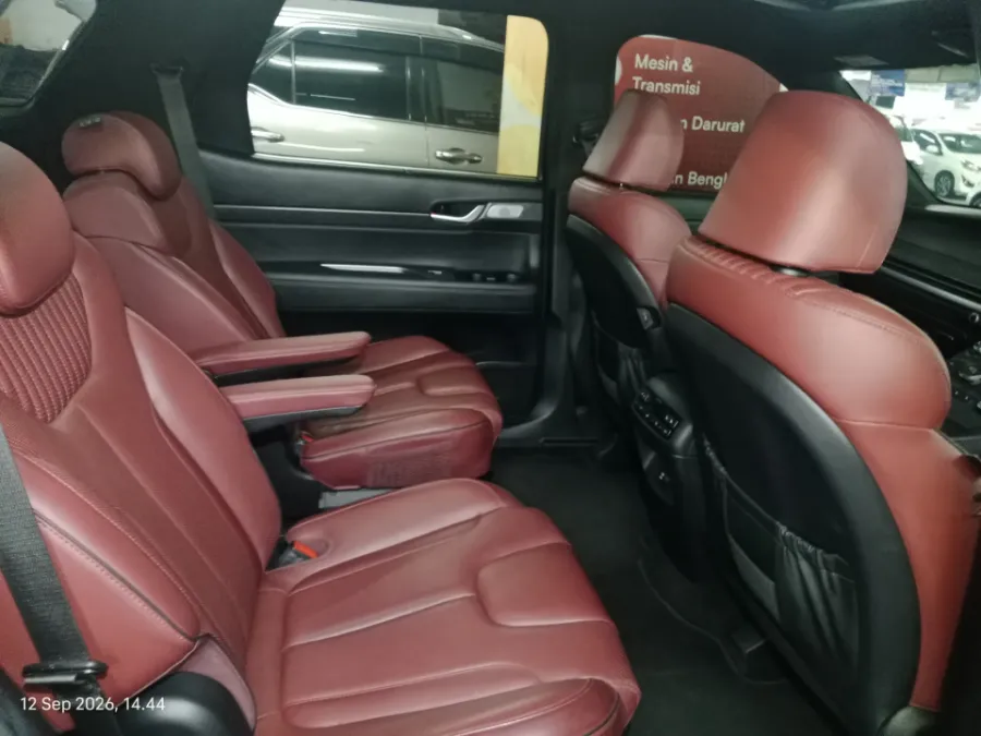 Foto Mobil Bekas Kabin Belakang Hyundai Palisade 2.2 tahun 2022