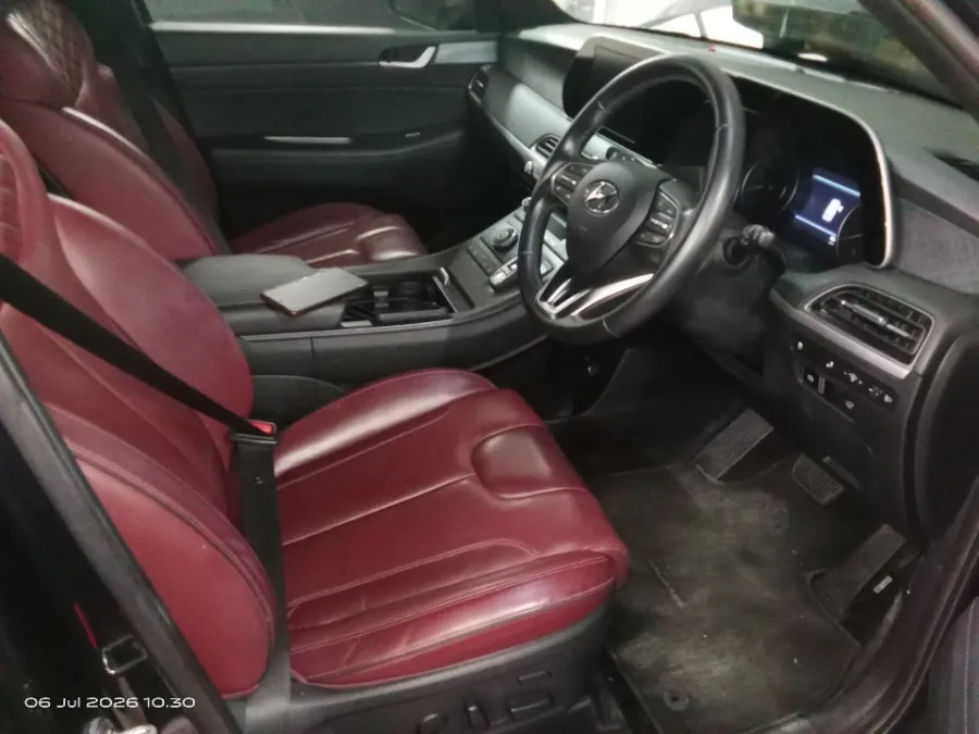 Foto Mobil Bekas Kabin Depan Hyundai Palisade 2.2 tahun 2022