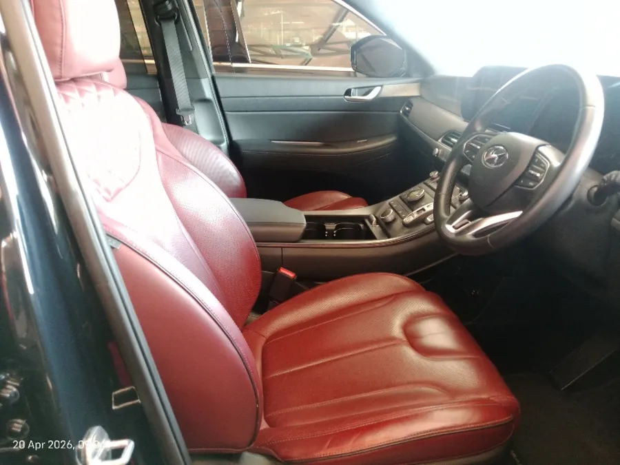 Foto Mobil Bekas Kabin Depan Hyundai Palisade 2.2 tahun 2022