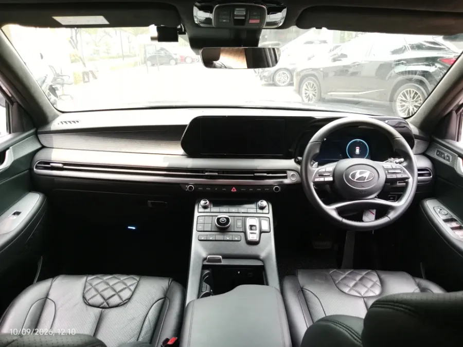 Foto Mobil Bekas Dashboard Hyundai Palisade 2.2 tahun 2023
