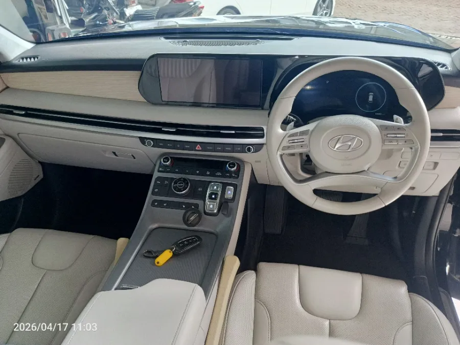 Foto Mobil Bekas Dashboard Hyundai Palisade 2.2 tahun 2023