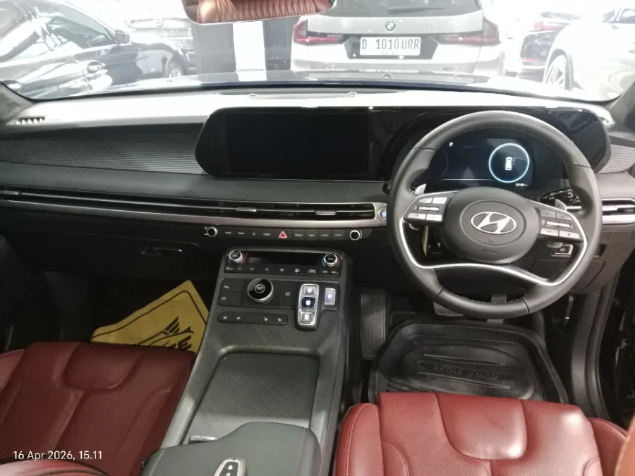 Foto Mobil Bekas Dashboard Hyundai Palisade 2.2 tahun 2023