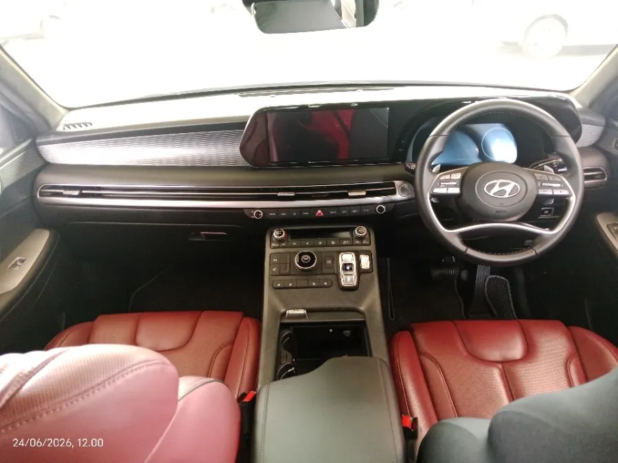 Foto Mobil Bekas Dashboard Hyundai Palisade 2.2 tahun 2023