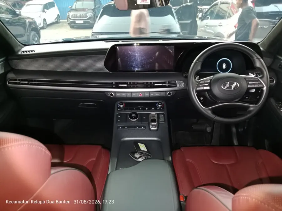 Foto Mobil Bekas Dashboard Hyundai Palisade 2.2 tahun 2023