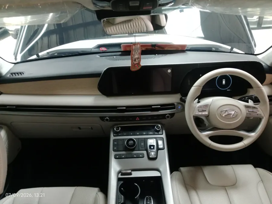 Foto Mobil Bekas Dashboard Hyundai Palisade 2.2 tahun 2023