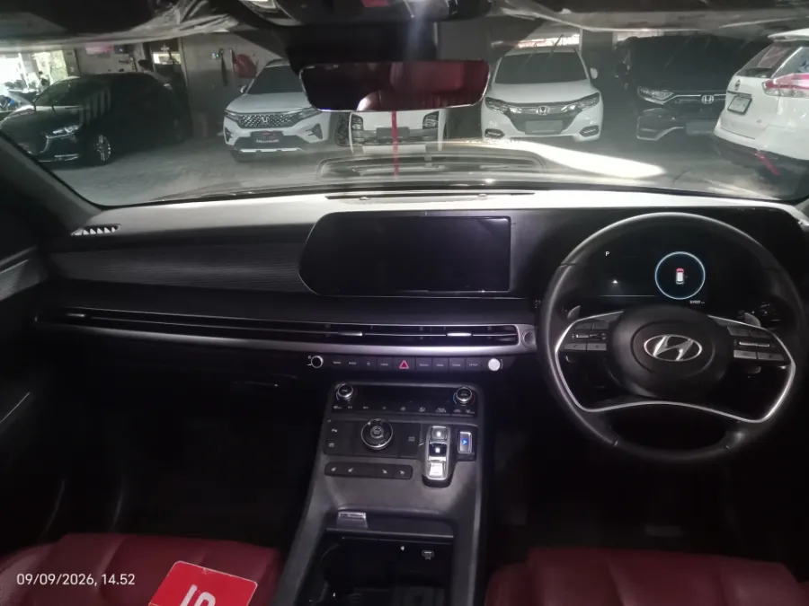 Foto Mobil Bekas Dashboard Hyundai Palisade 2.2 tahun 2023