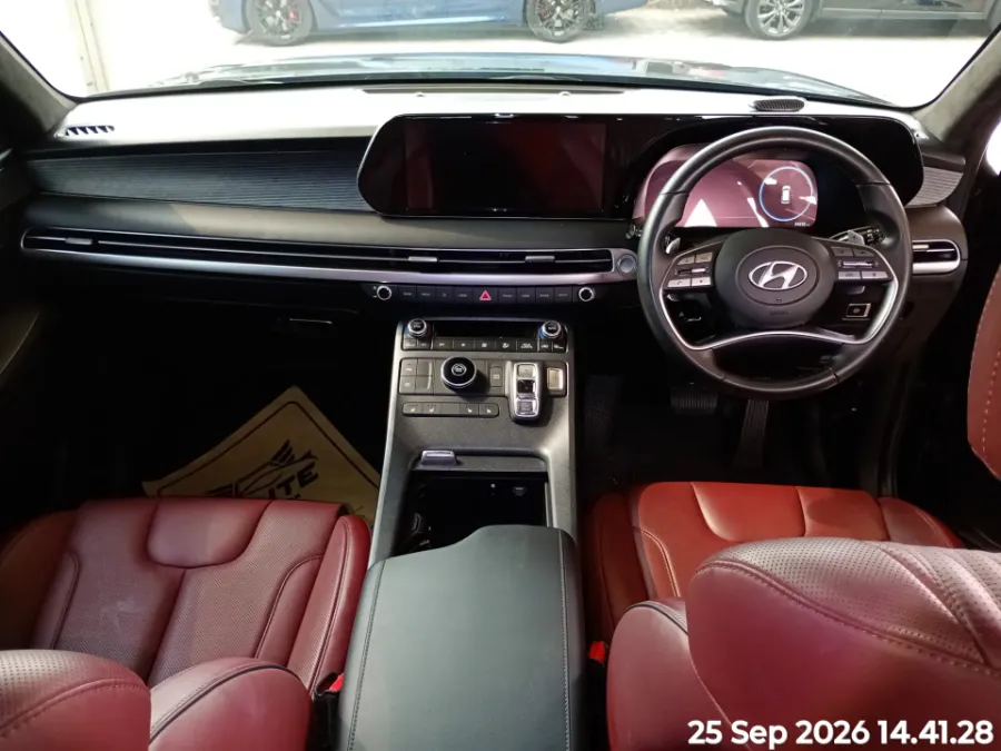 Foto Mobil Bekas Dashboard Hyundai Palisade 2.2 tahun 2023